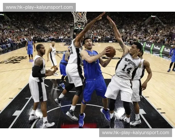 德州硝烟未散：马刺与小牛，一场关于宿命与荣光的跨世纪博弈